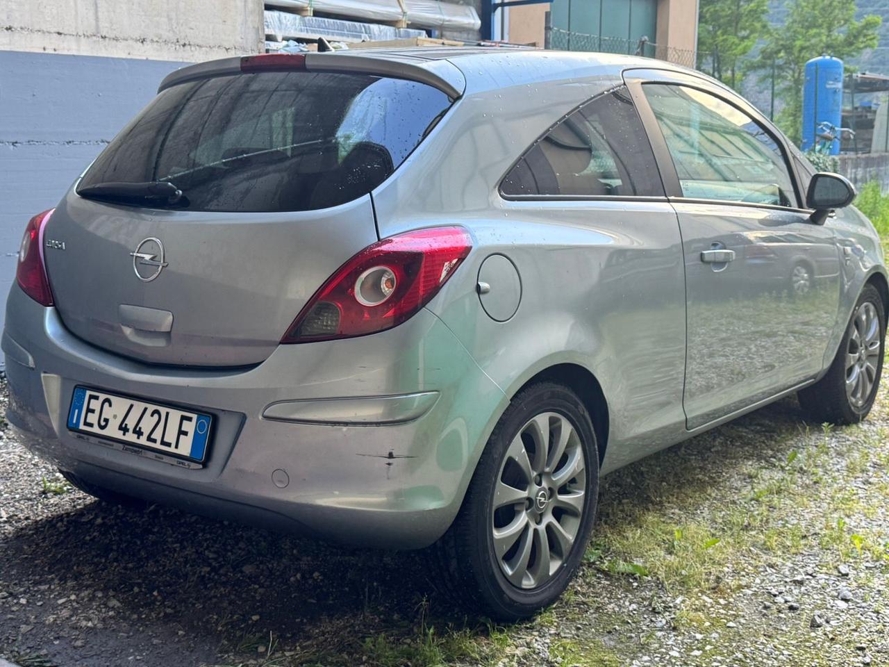 Opel Corsa 1.2 3 porte Elective NEOPATENTATI