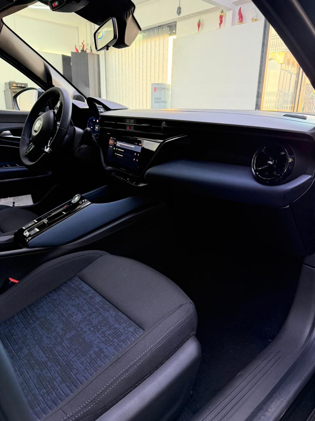 Alfa Romeo Junior 1.2 145 CV Hybrid eDCT6
