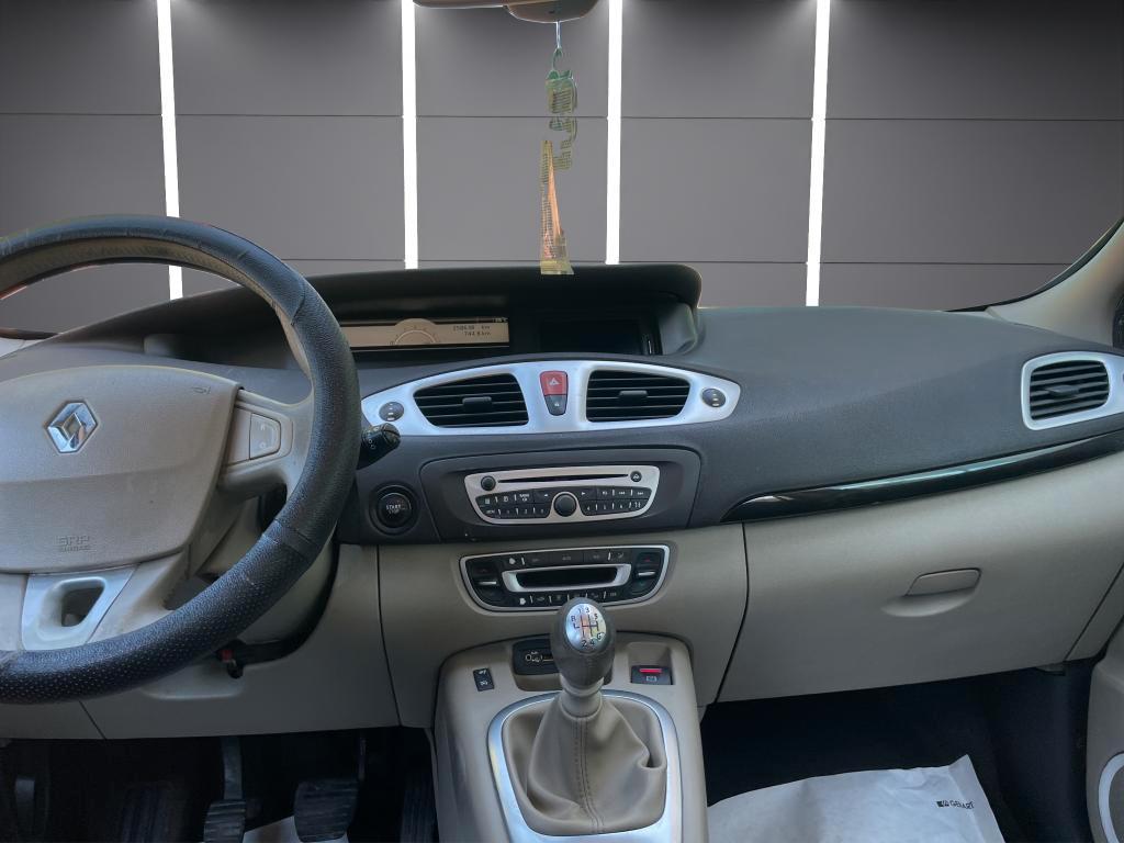 Renault Scenic X-Mod 1.5 dci Dynamique 110cv