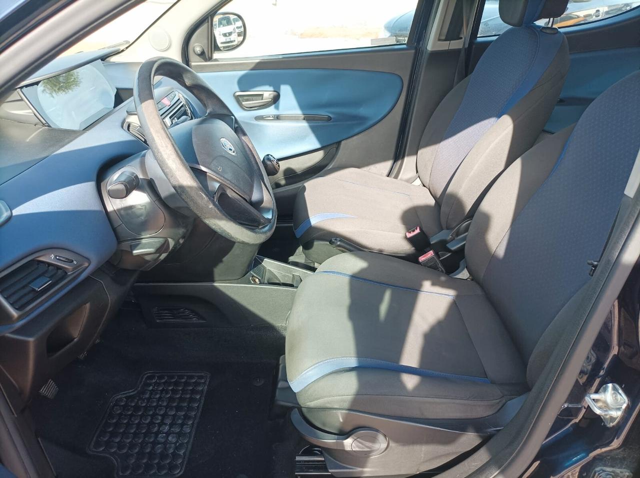 Lancia Ypsilon 1.2 69 CV 5 porte GPL Ecochic Gold