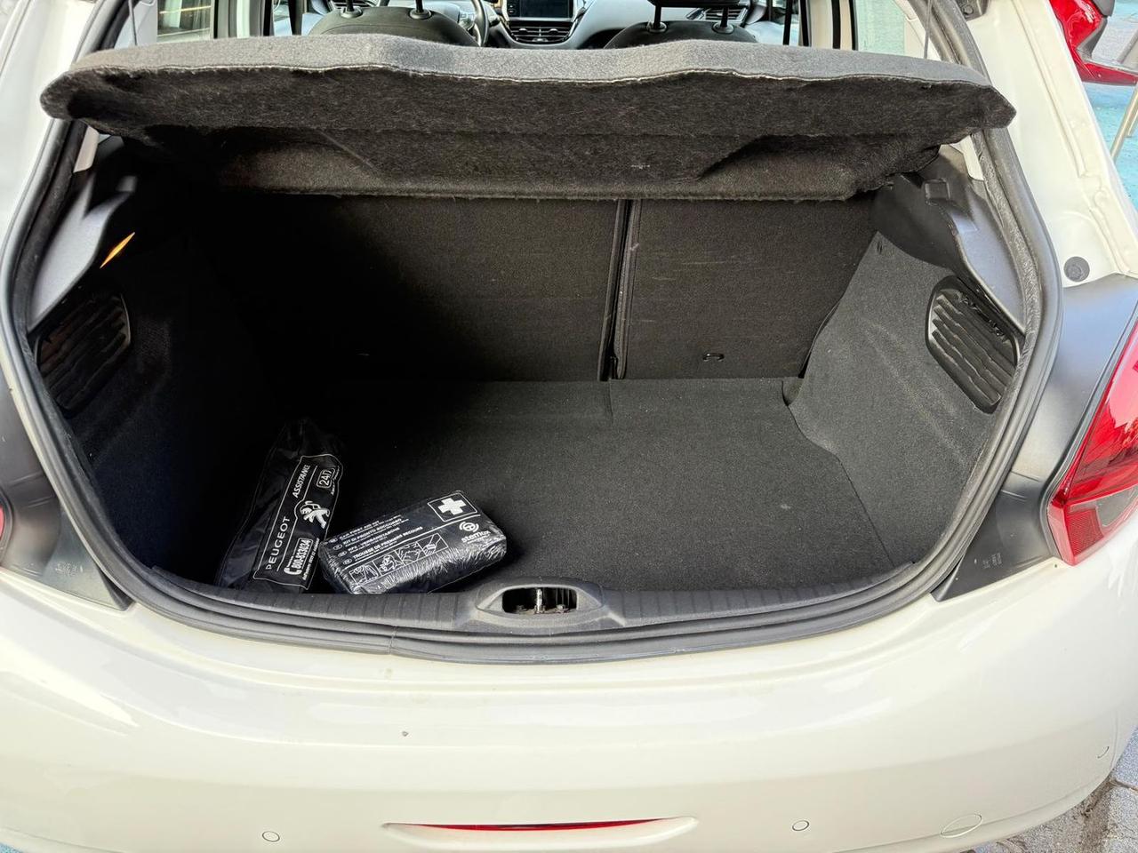 Peugeot 208 Active 1.2 PureTech 82 LPG #5818