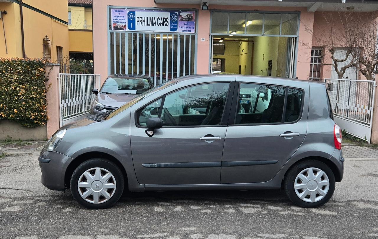 Renault Modus 1.2 16V Luxe Privilège