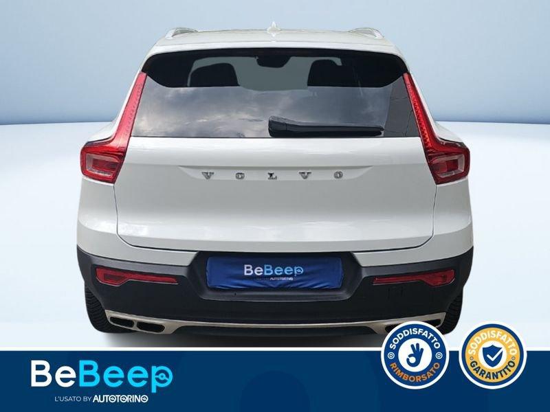 Volvo XC40 2.0 D4 MOMENTUM PRO AWD GEARTRONIC MY21