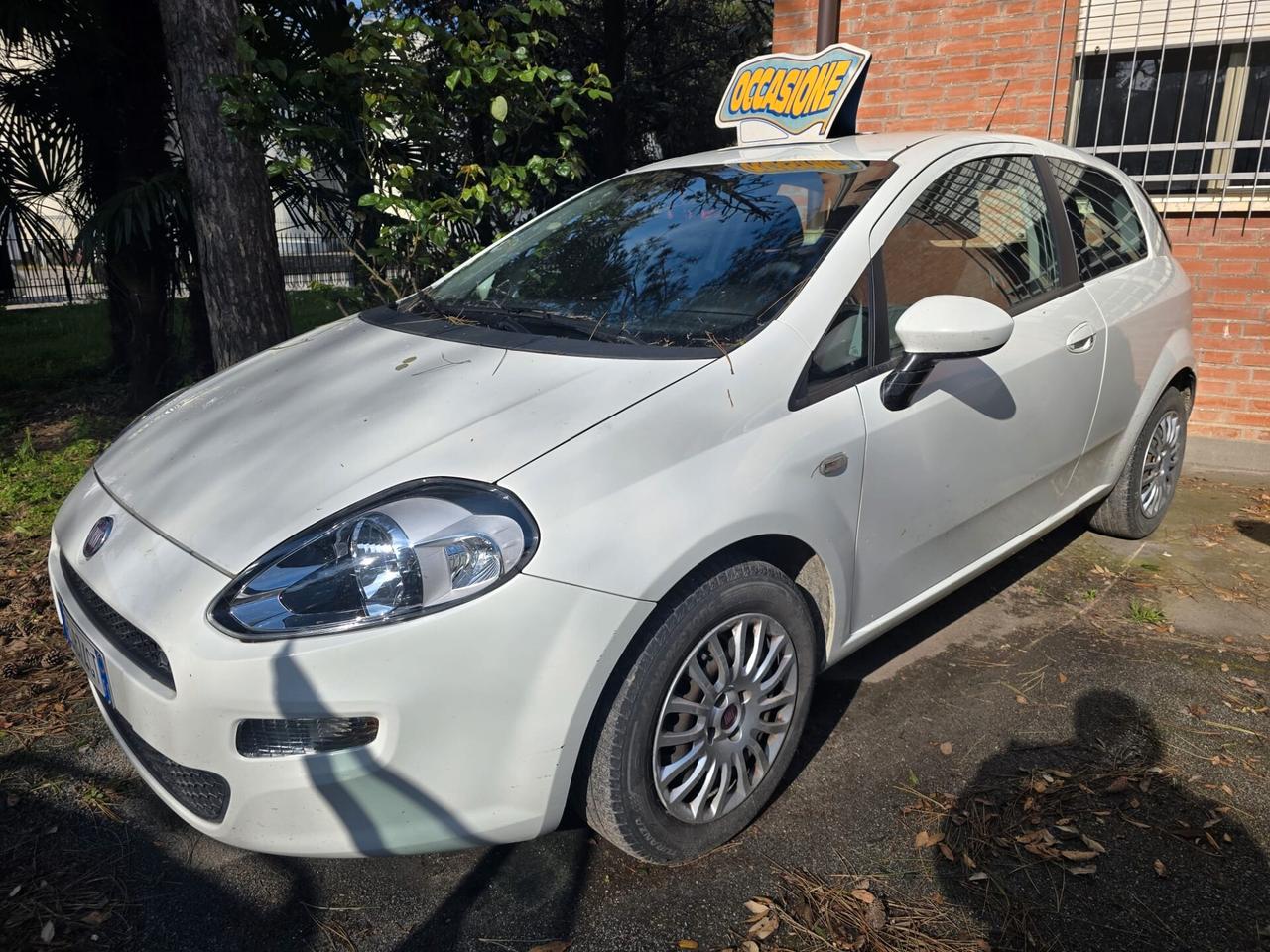 Fiat Punto 1.3 MJT II 75 CV 3 porte Lounge rate da 99,00