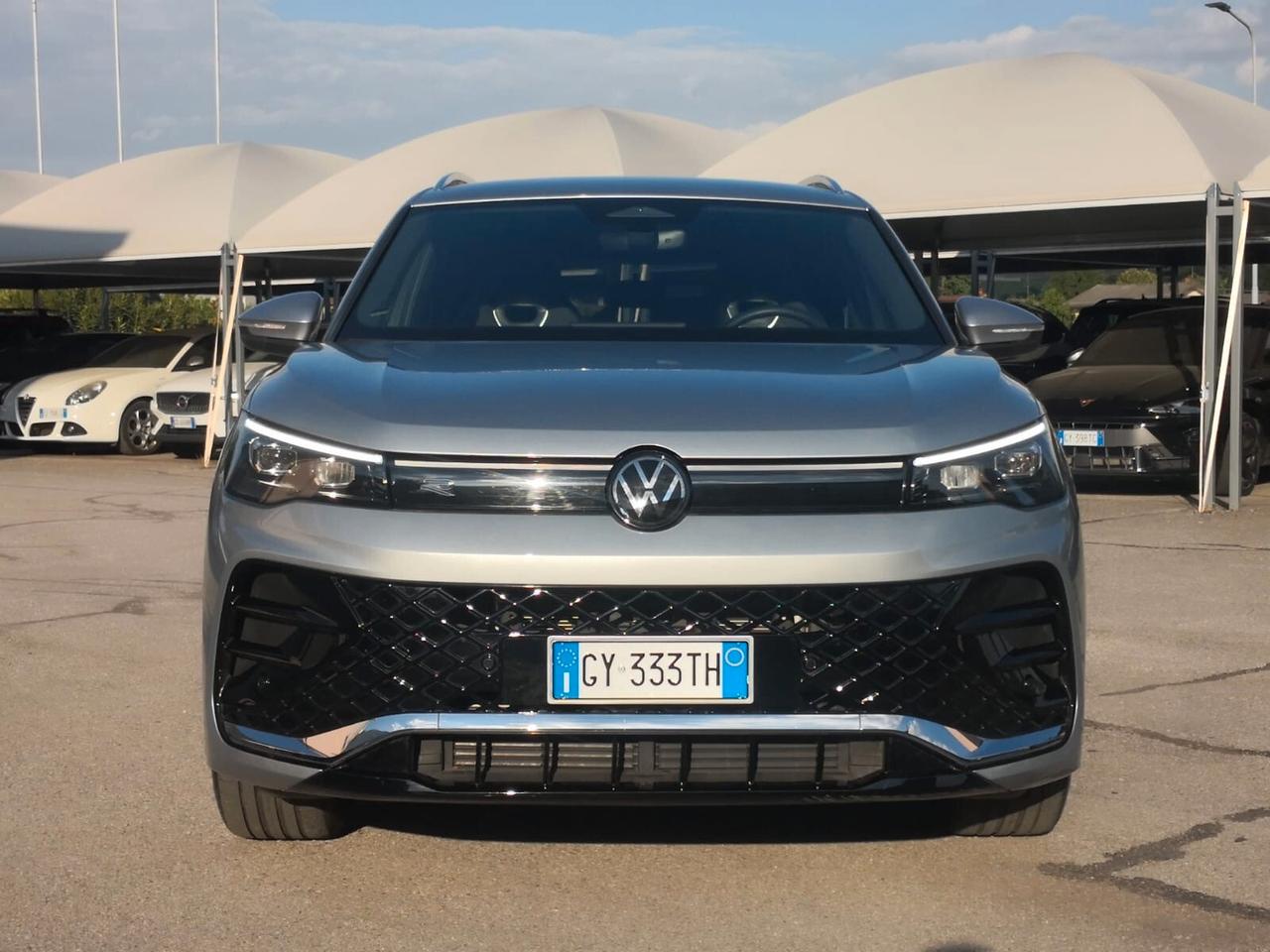 Volkswagen Tiguan 2.0 TDI 150 CV DSG R-Line ***GARANZIA VW***