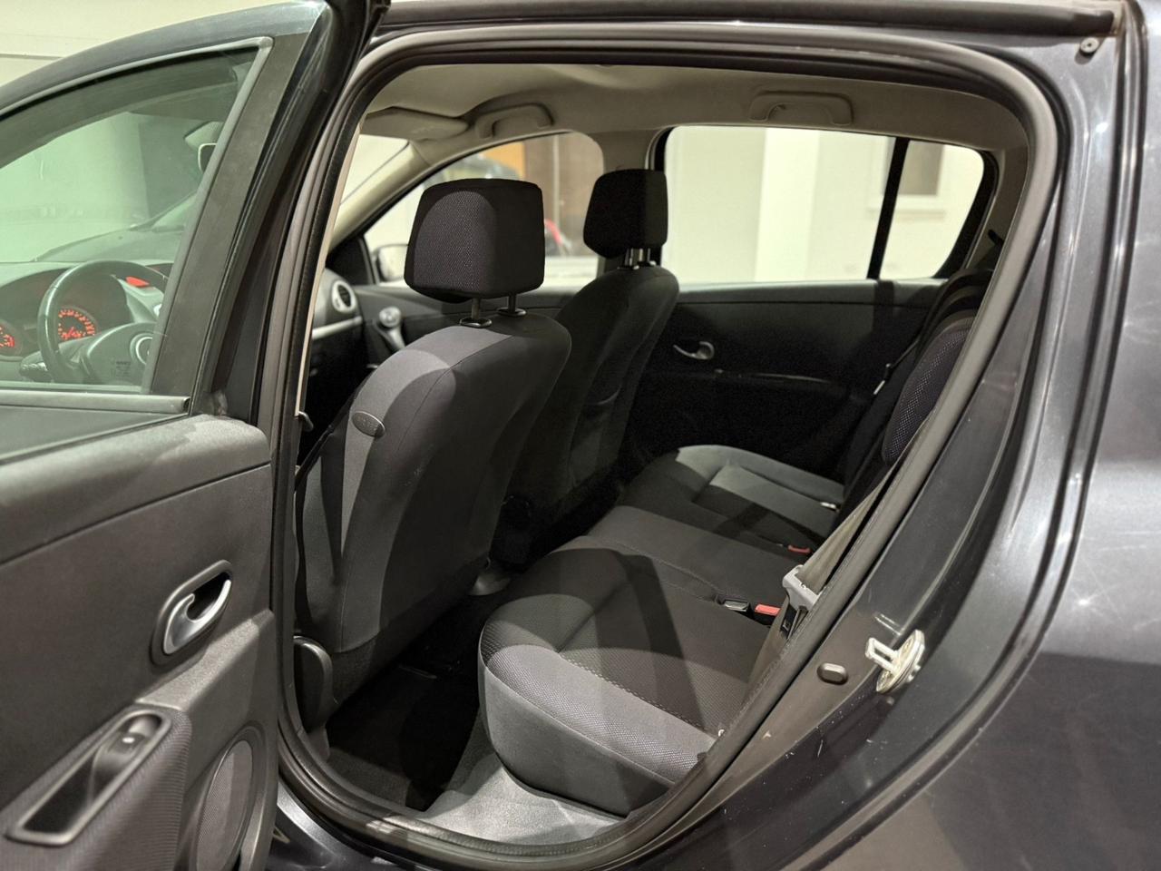 Renault Clio 1.2 (55cv/75kw) 16v Per Neopatentati