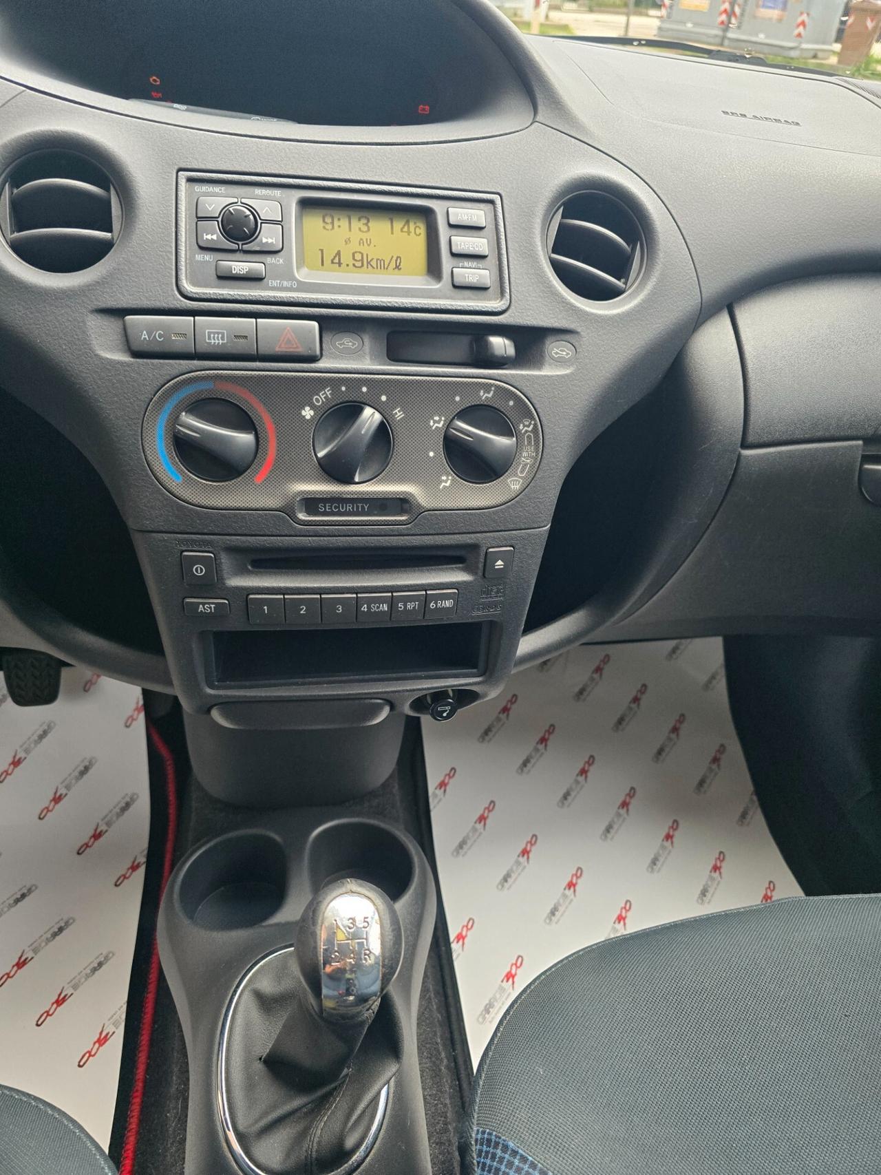 Toyota Yaris 1.0i 16V cat 5 porte Expo