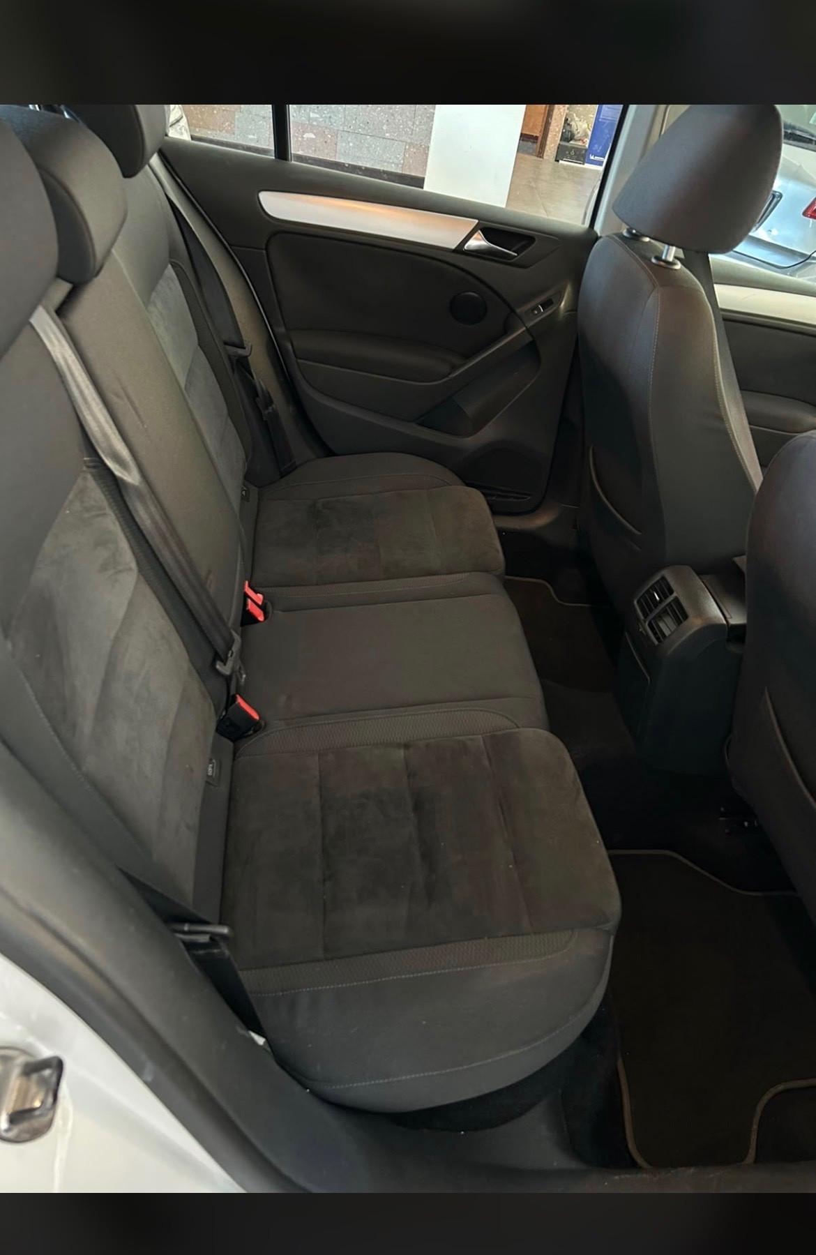 Volkswagen Golf 1.6 TDI DPF DSG 5p. Highline