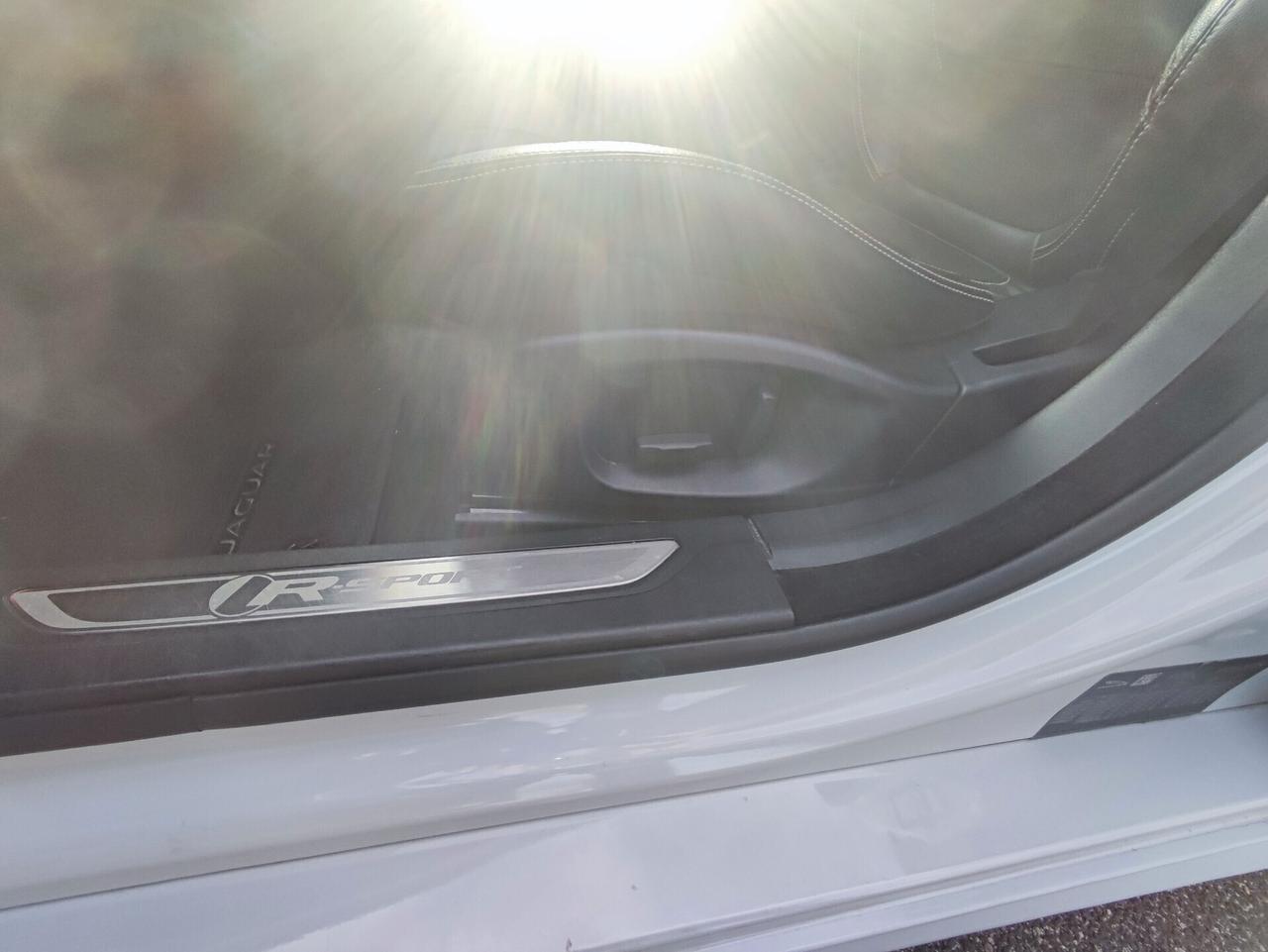 Jaguar XF Sportbrake 2.0 D 180 CV AWD aut. R-Sport