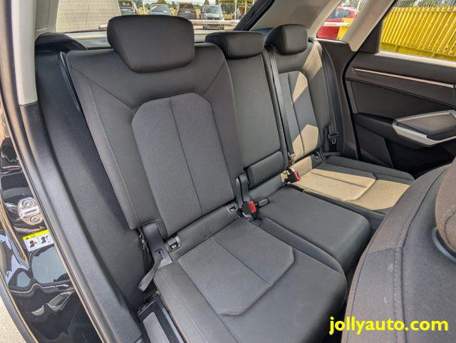 AUDI Q3 35 TDI S tronic Business