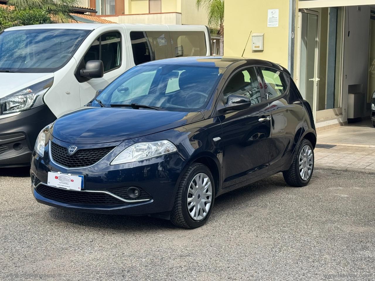 LANCIA Ypsilon 1.2 69 CV 5p. Gold