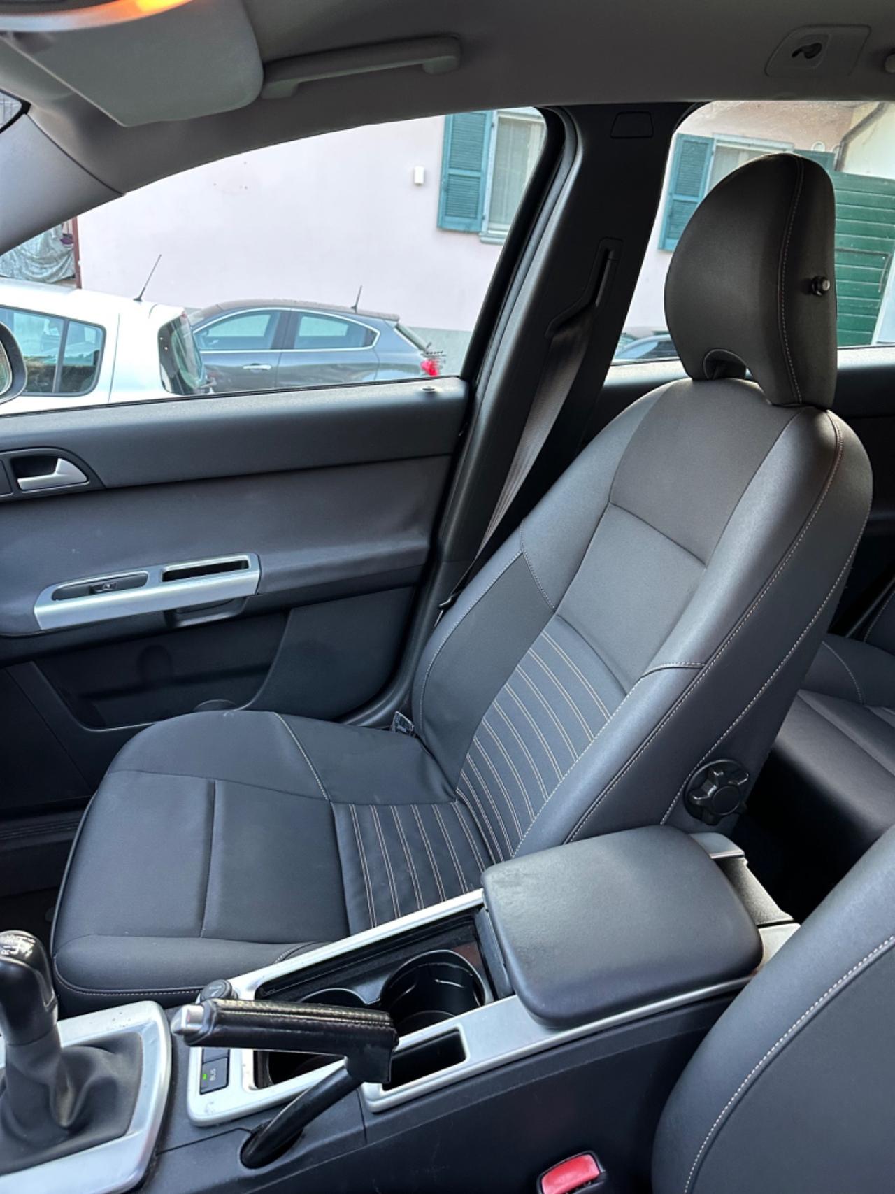 Volvo V50 D2 POLAR UNICOPR KMCERT