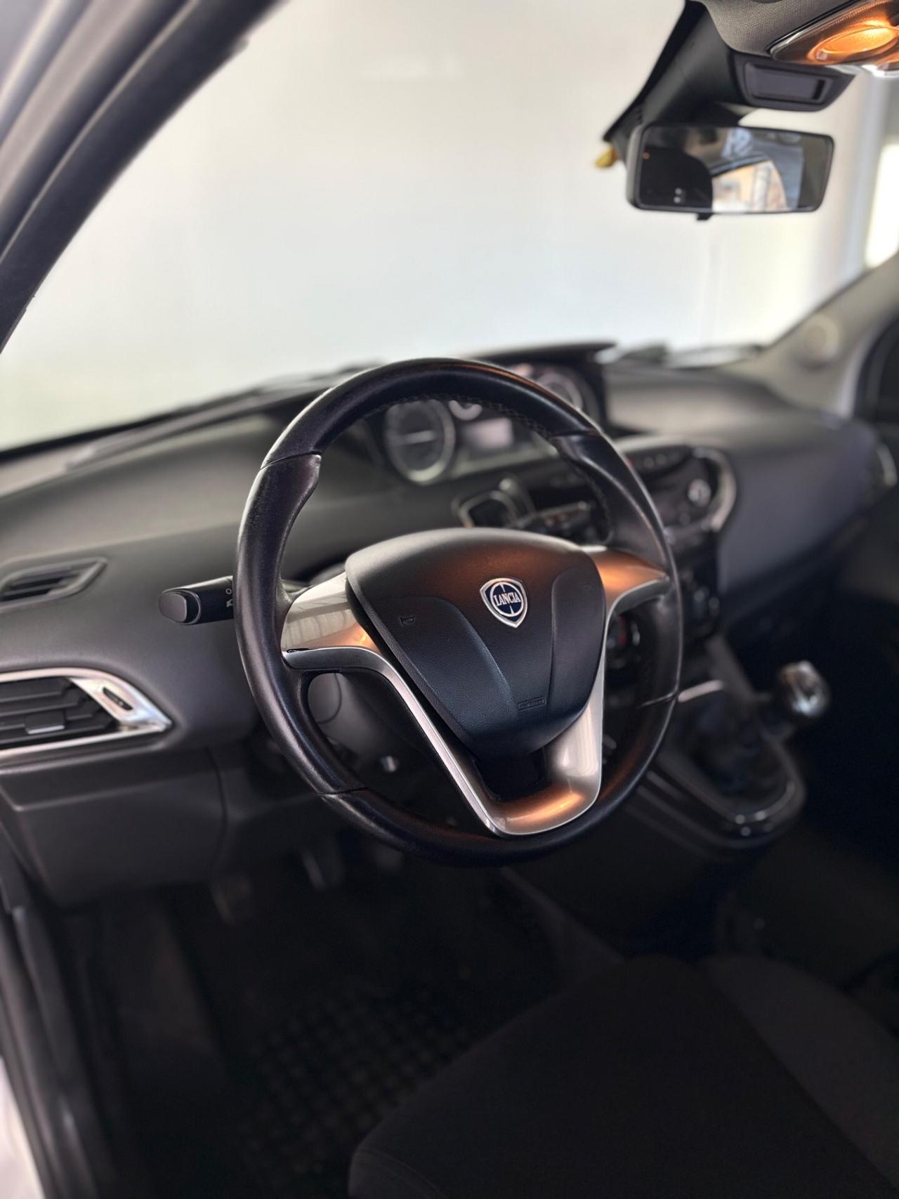 Lancia Ypsilon Gold GPL