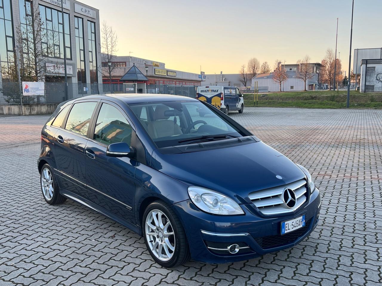 Mercedes-benz B 180 CDI BlueEFFICIENCY Premium