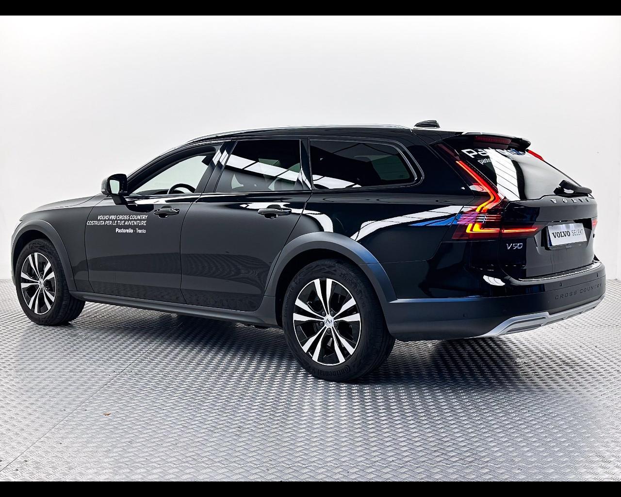 VOLVO V90 Cross country B4 (d) 2.0 Business