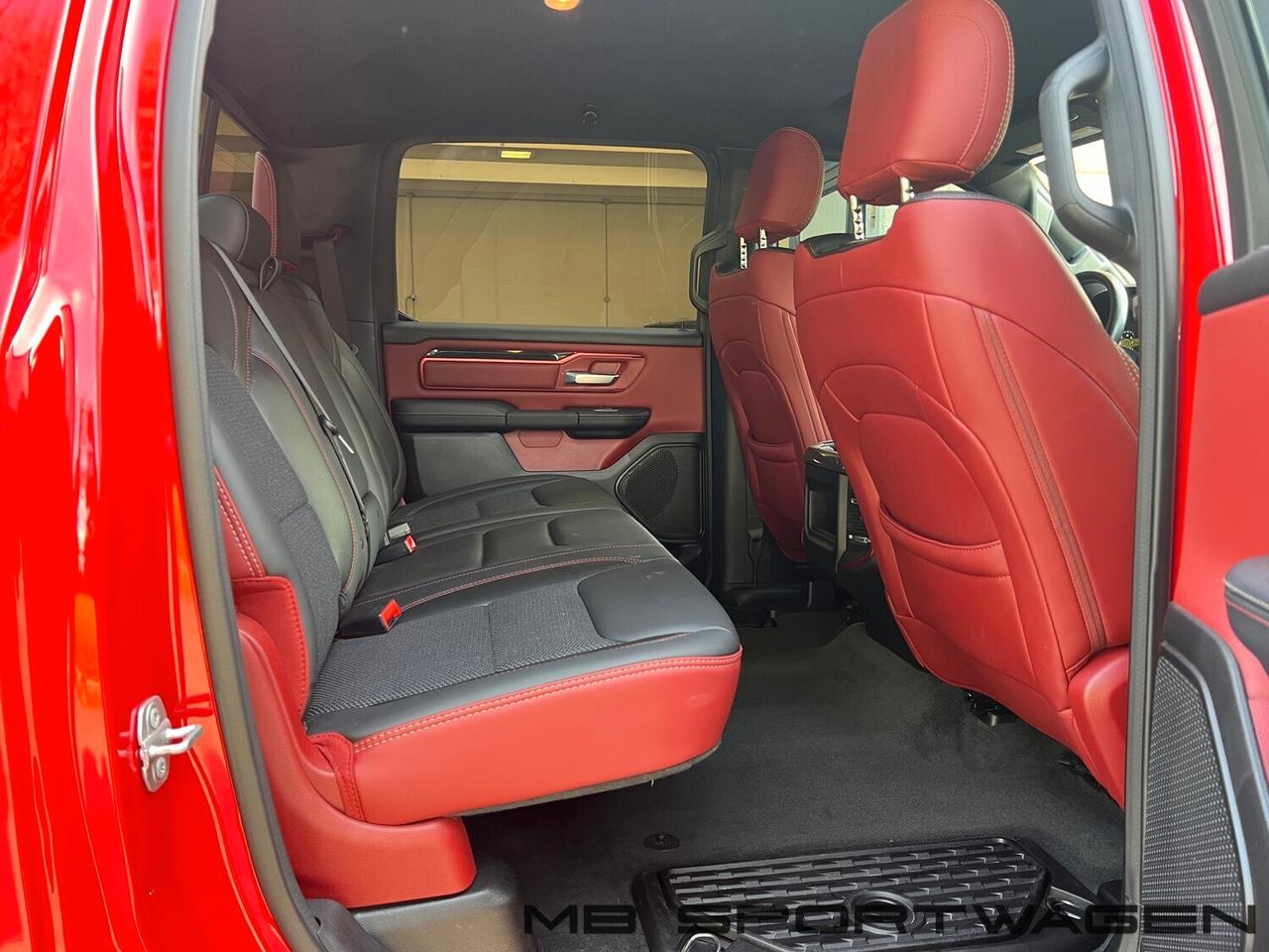 RAM REBEL 5.7 V8 - TARGA ITALIANA - PREZZO VERO!