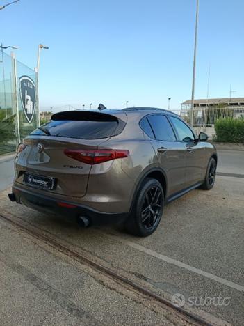 ALFA ROMEO Stelvio 2.0 Turbo 280 CV AT8 Q4 B-Tec