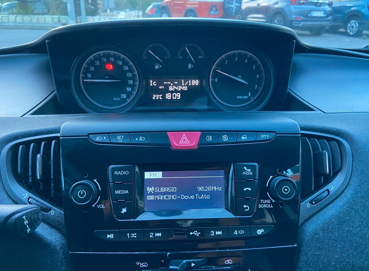 Lancia Ypsilon 1.0 firefly hybrid Gold