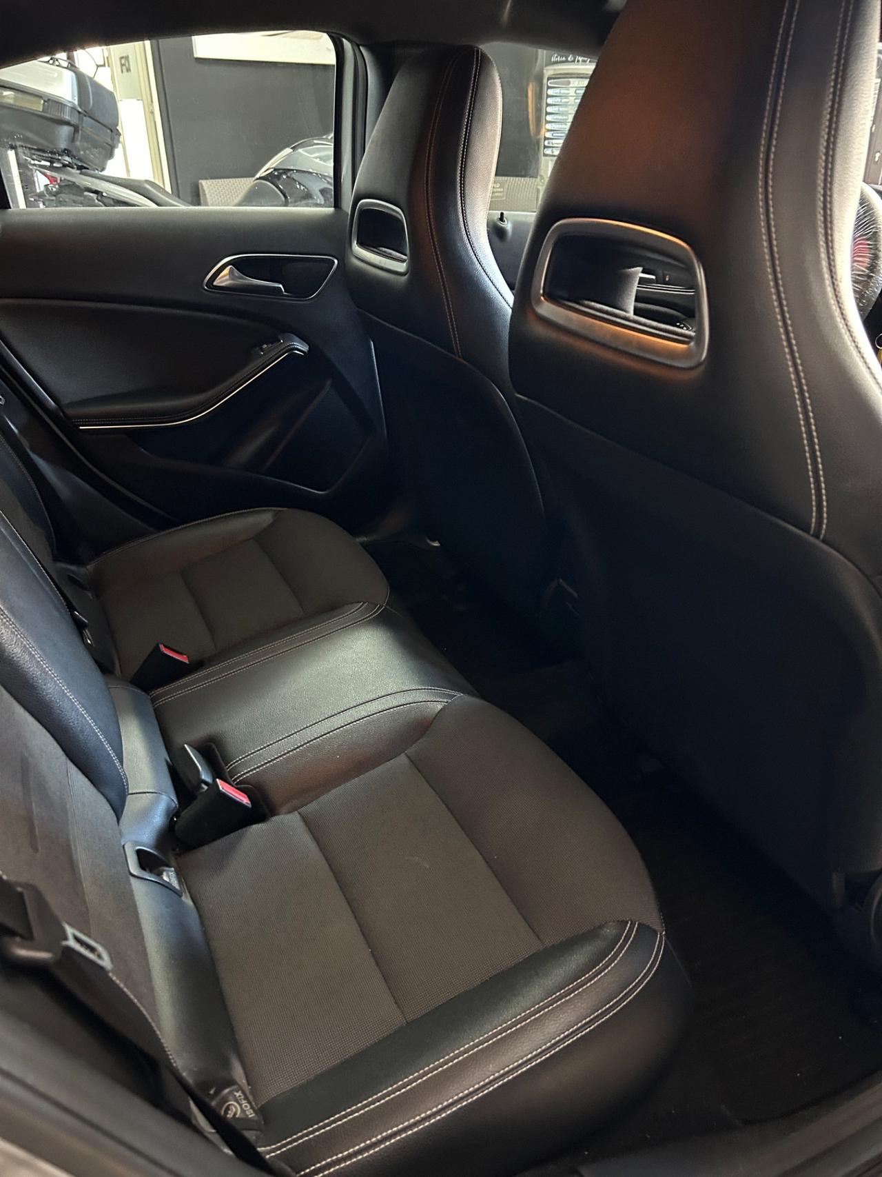 Mercedes-benz A 180 160 d Premium