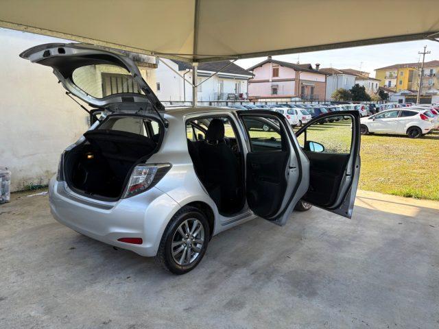 TOYOTA Yaris 1.0 5 porte Lounge OK NEOPATENTATI KM CERTIFIICATI