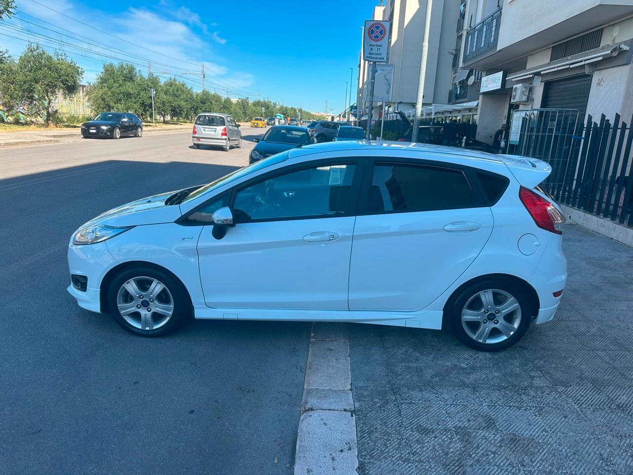 Ford Fiesta 1.5 TDCi 95CV 5 porte ST-Line