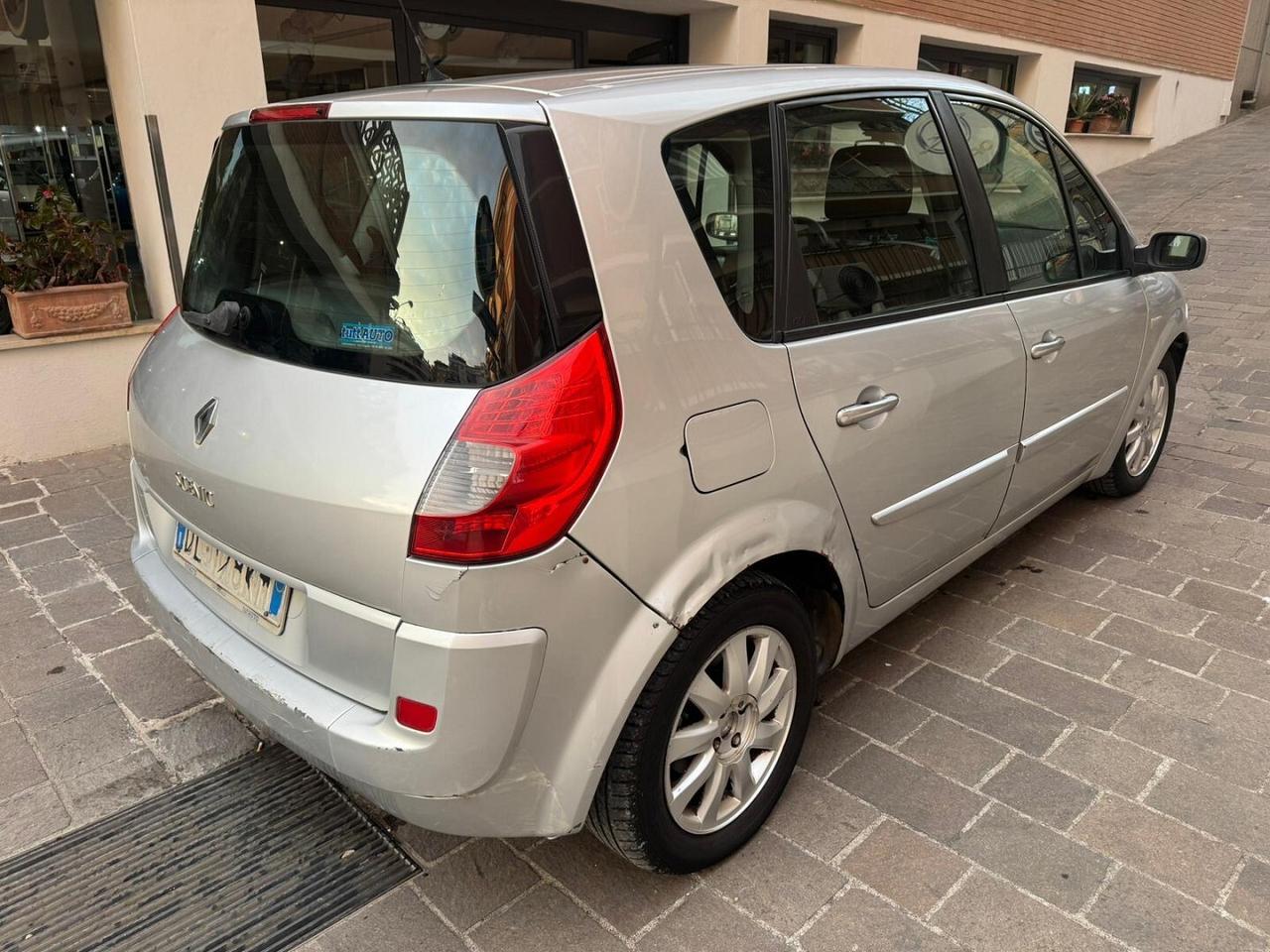 RENAULT Scenic 1.9 dCi 130CV