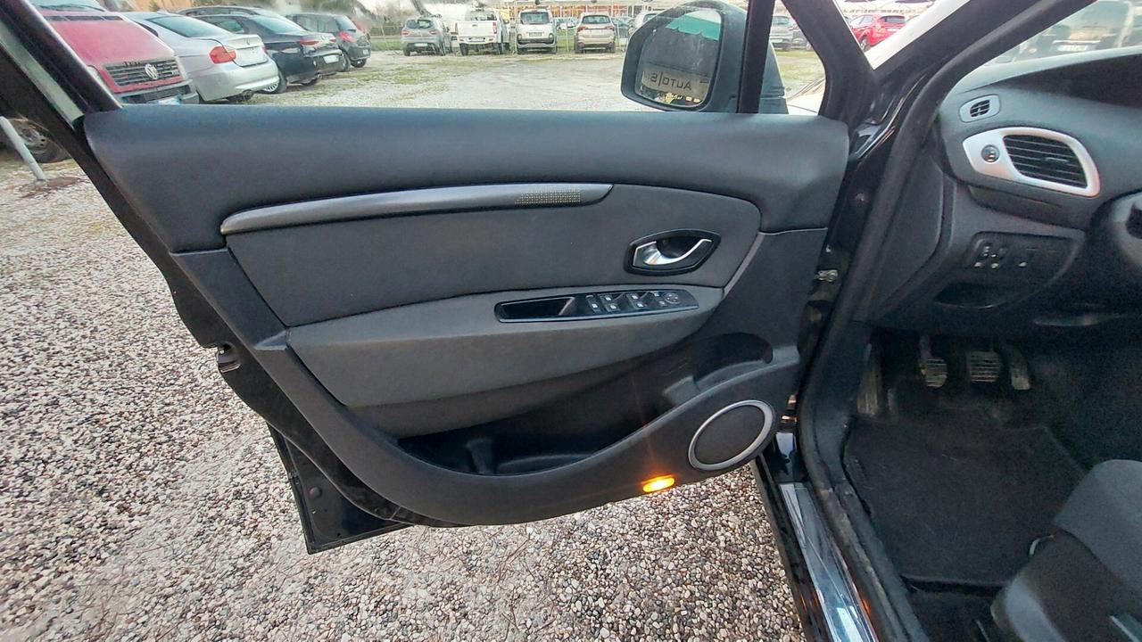 Renault Scenic Scénic 1.9 dCi 130CV Dynamique