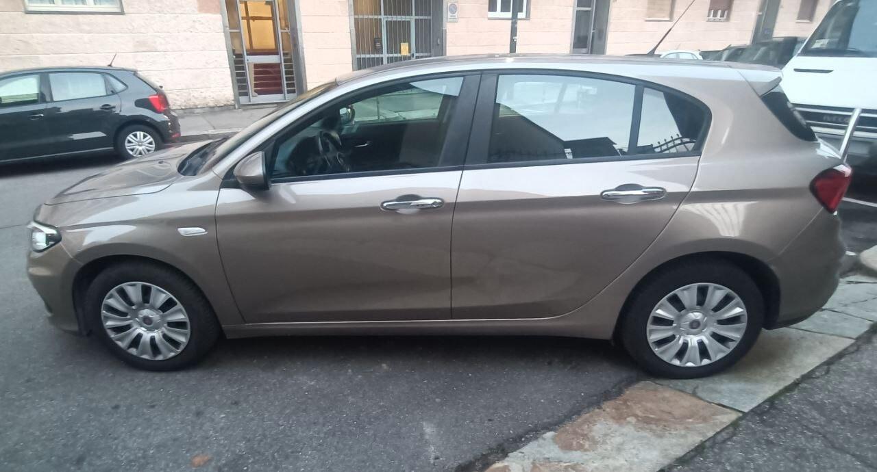 Fiat Tipo 1.6 Mjt S&S 5 porte Easy