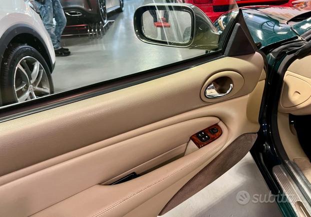 JAGUAR XK8 4.2 Coupé