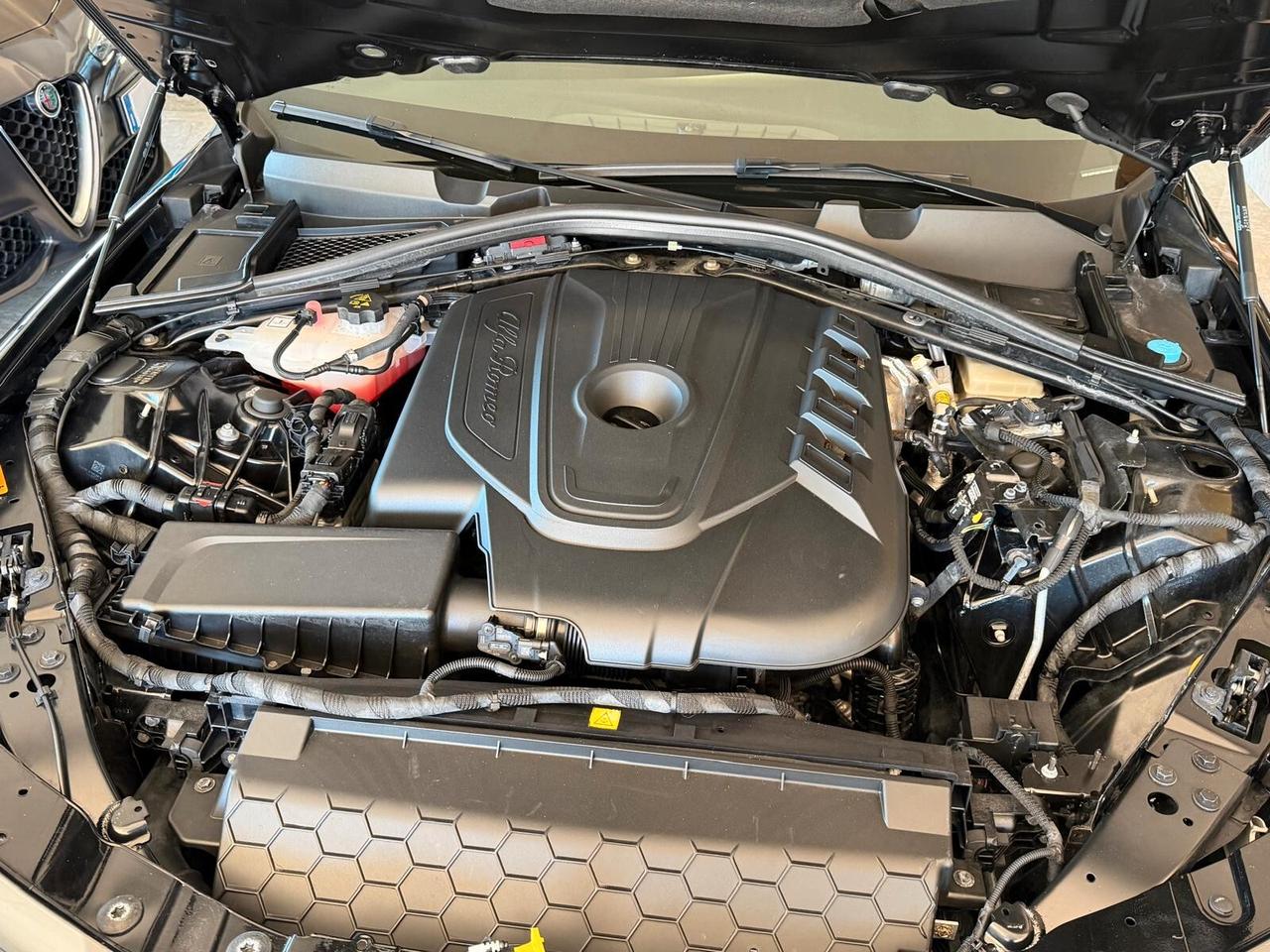 Alfa Romeo Giulia 2.2 TURBODIESEL 160 cv. AT8 BUSINESS (Nav)