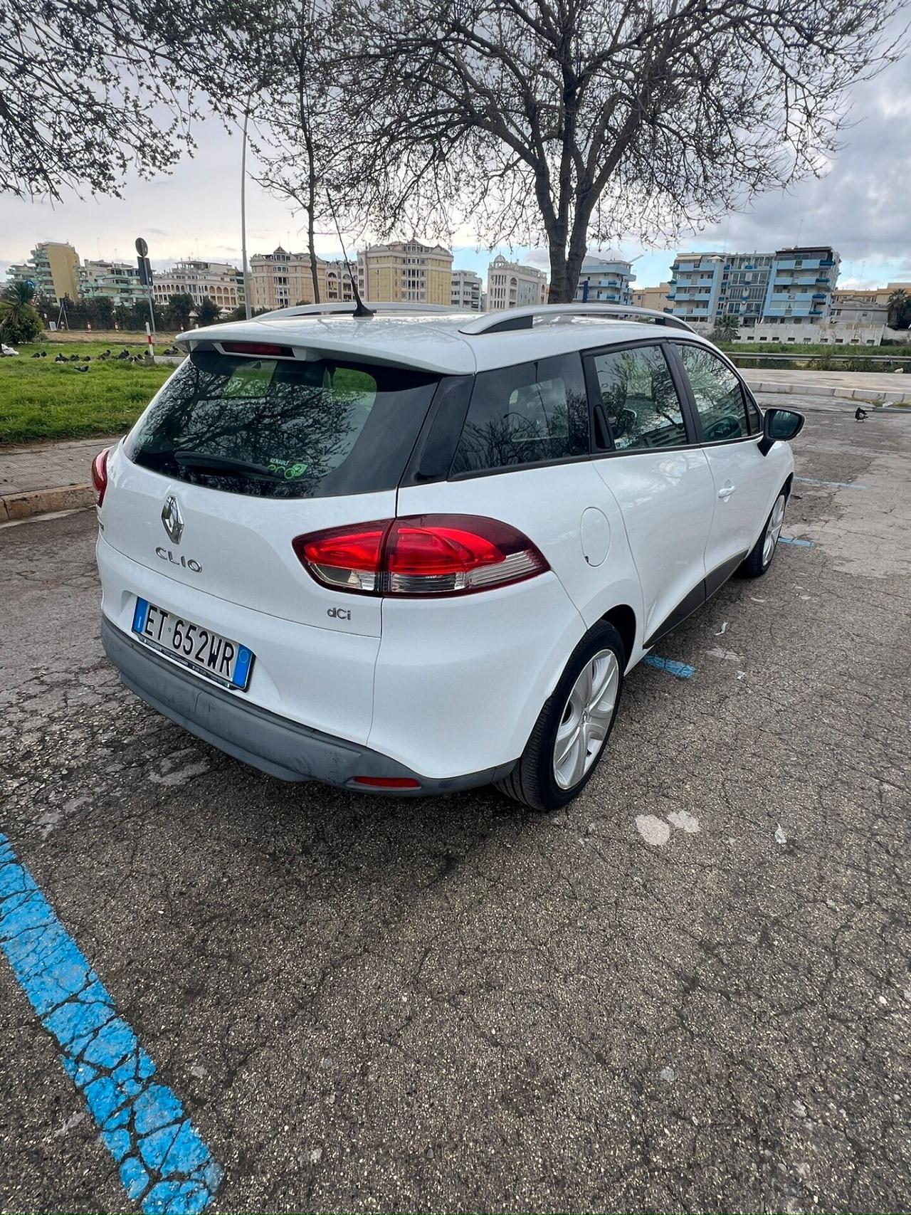 Renault Clio Sporter 1.5 dCi 8V 75CV Live 2014