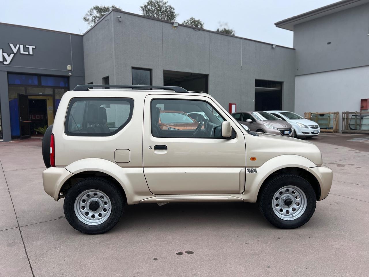 Suzuki Jimny 1.3i 16V cat 4WD JLX