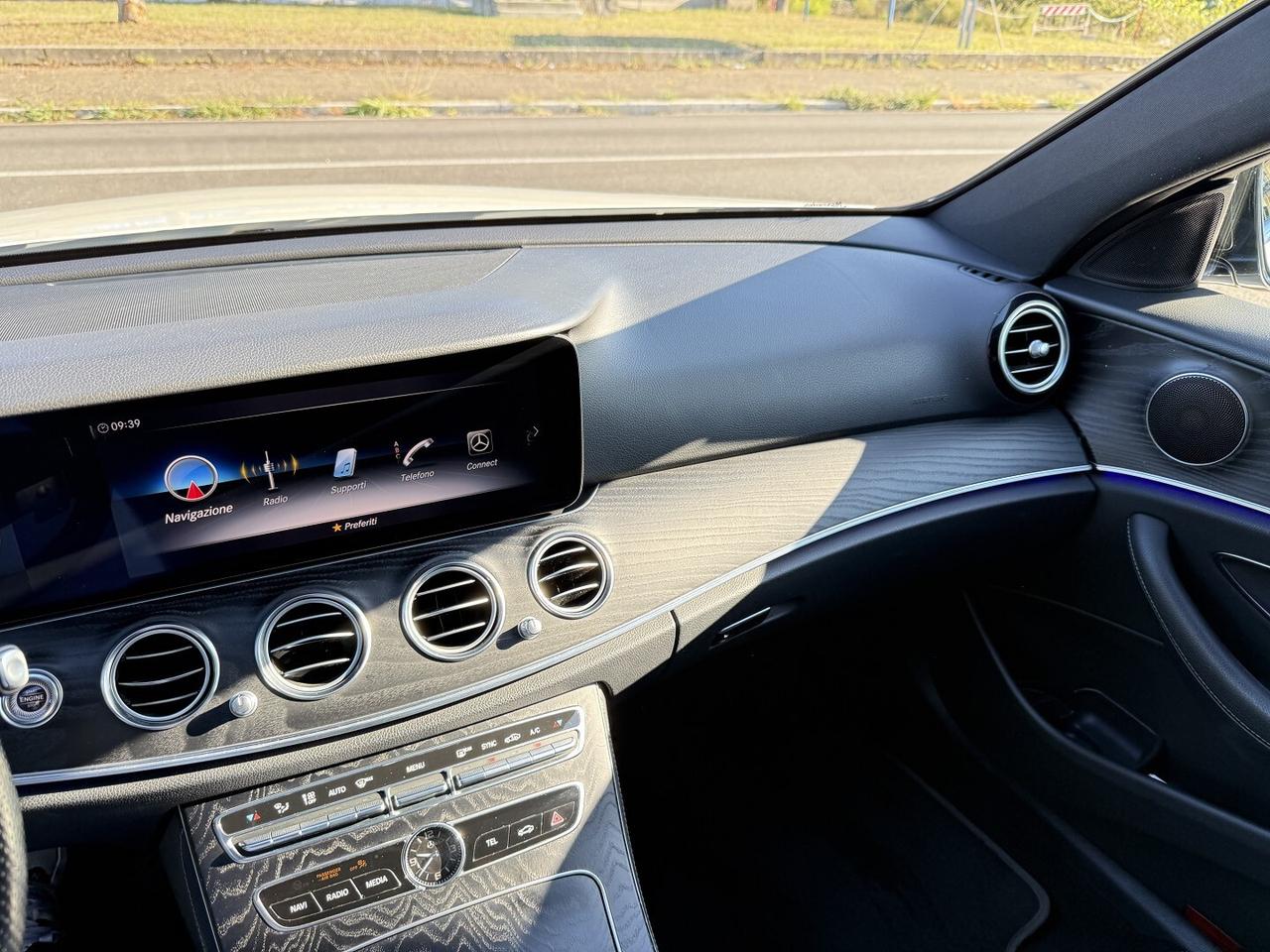MERCEDES BENZ E 200 BERLINA BUSINESS SPORT STYLE