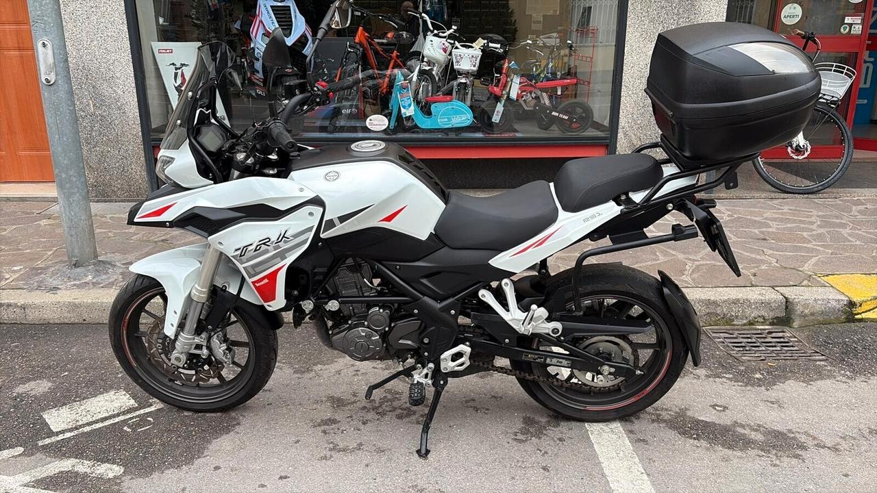 Benelli TRK 251 c.c. 07/2022 colore Bianco