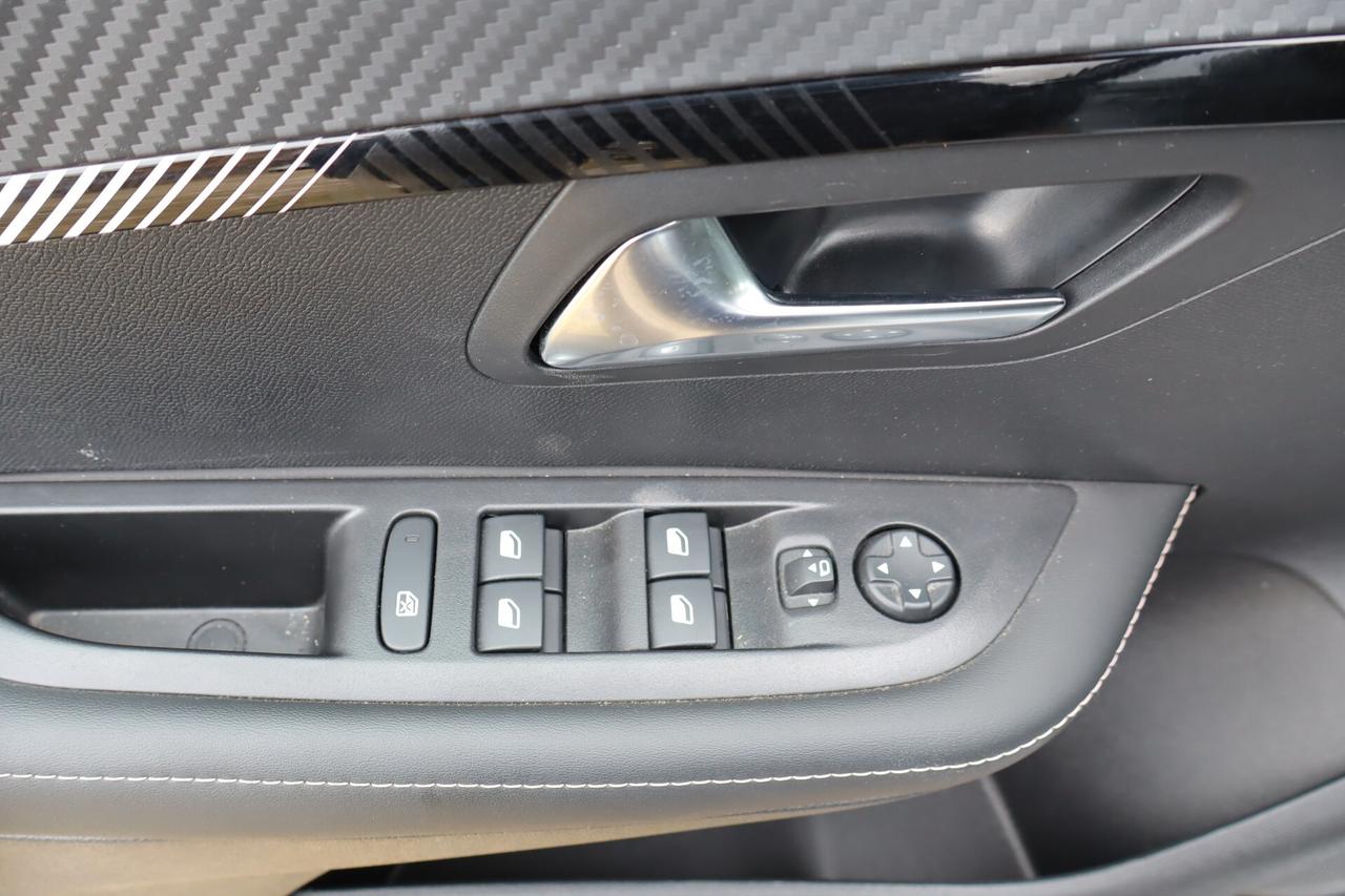 Peugeot 208 1.2ccPureTech 100cv S&S Allure