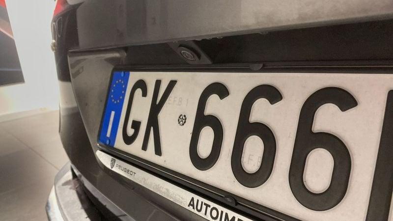 Peugeot 3008 Hybrid4 300 e-EAT8 GT