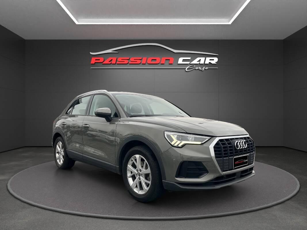 Audi Q3 35 1.5 tfsi mhev Business s-tronic