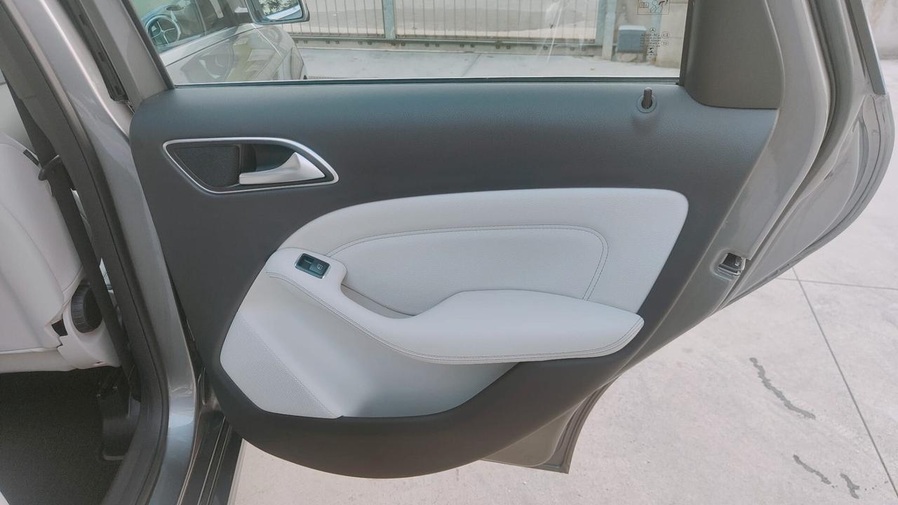 Mercedes-benz B 180 d Automatic Sport