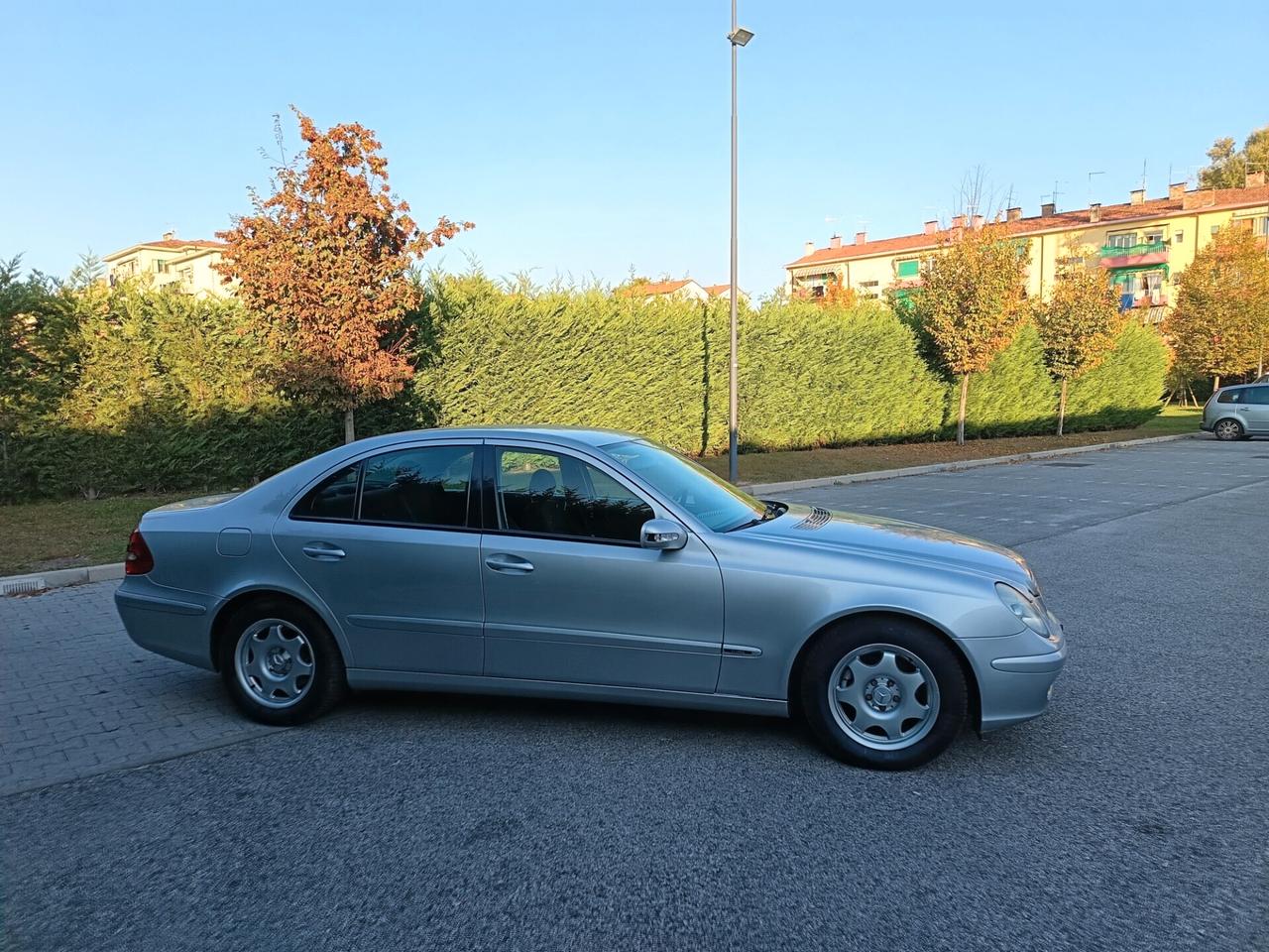 Mercedes-benz E 270 CDI cat Classic