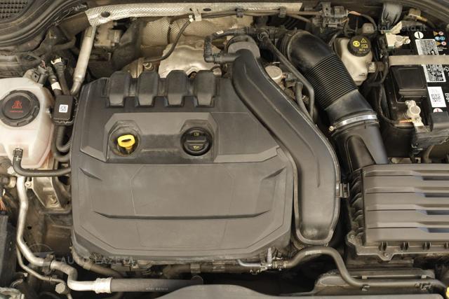 VOLKSWAGEN Golf 1.5 TSI Life