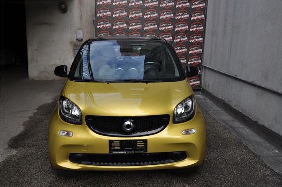 SMART FORTWO ORO/NERO TEL.259