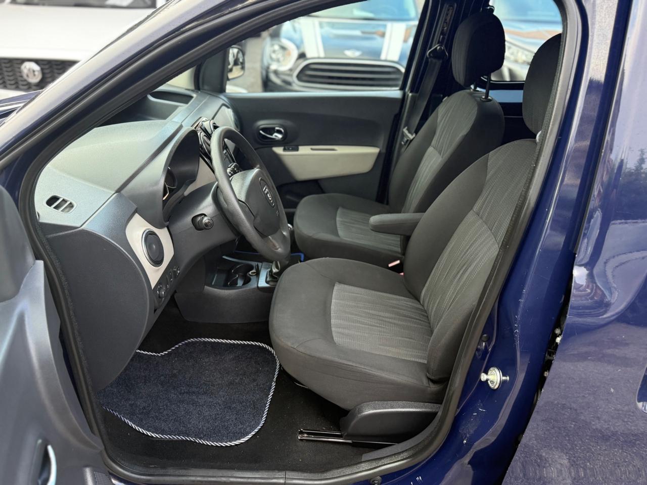 Dacia Dokker 1.6 8V 100CV Start&Stop GPL Lauréate
