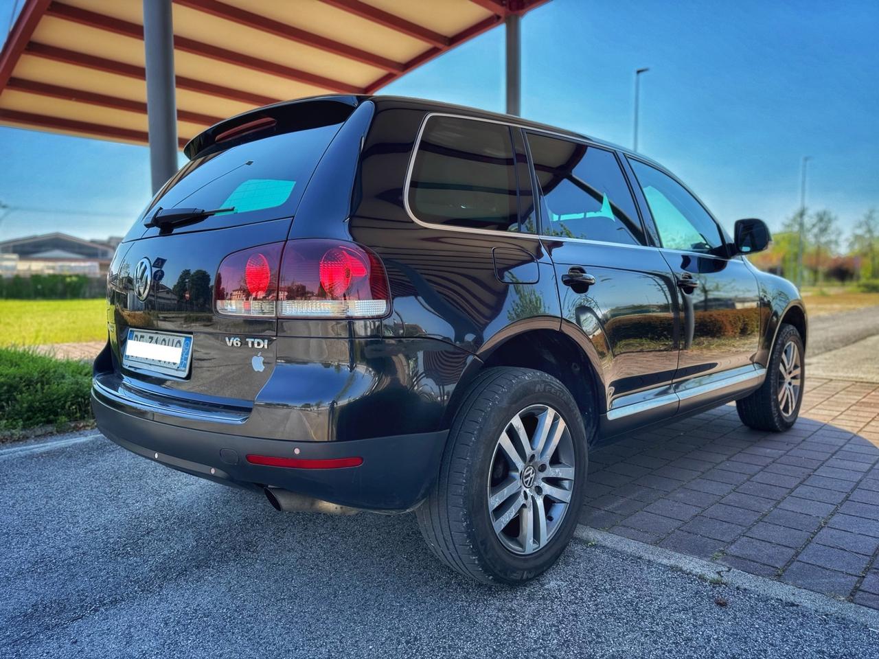 Volkswagen Touareg 3.0 V6 TDI DPF Exclusive