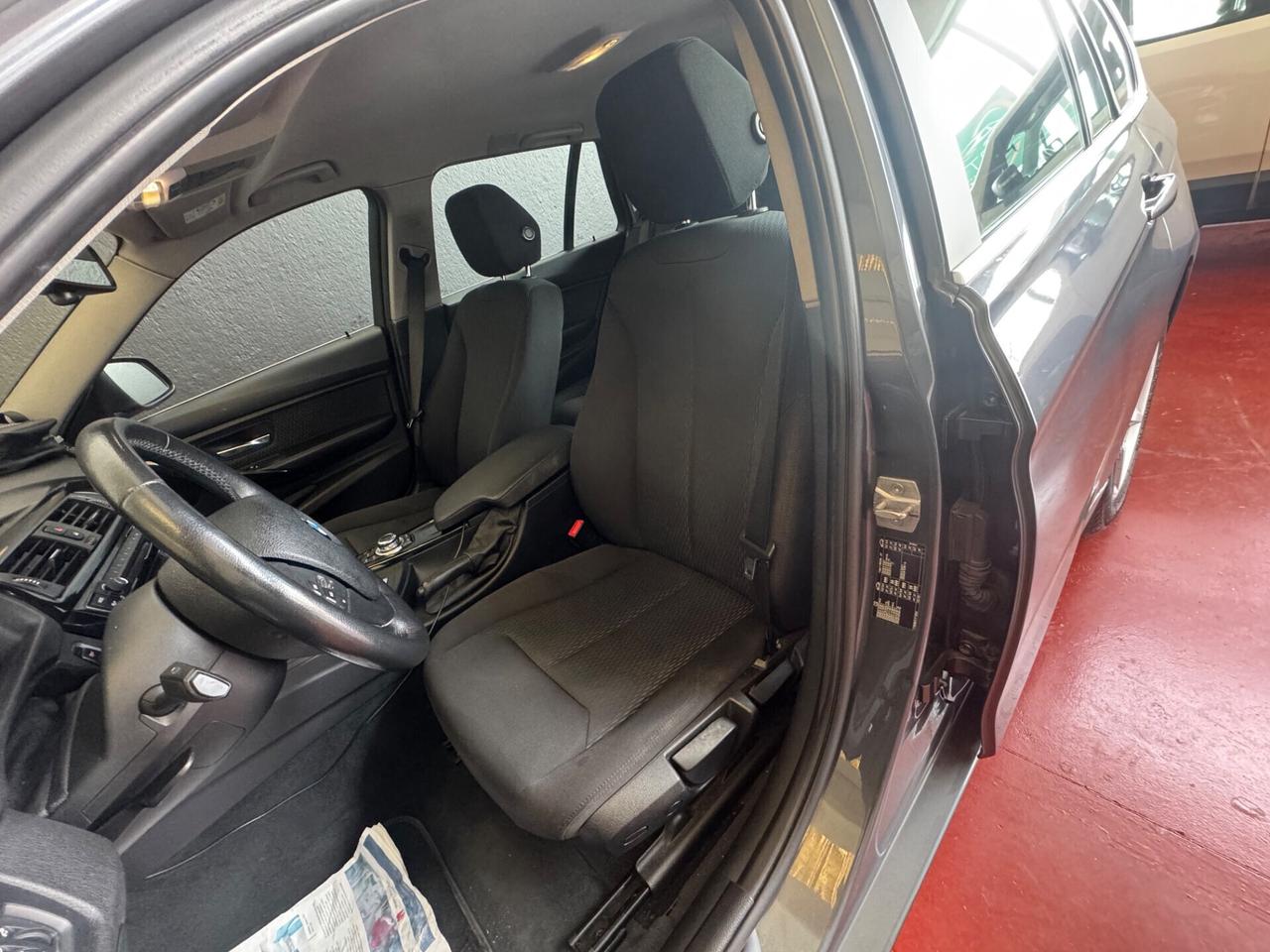 Bmw 116 116d 5p. Advantage