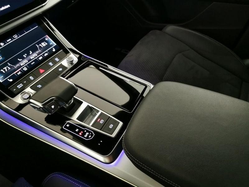 Audi Q8 55 3.0 tfsi mhev Sport quattro tiptronic