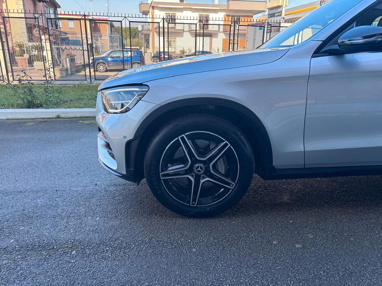 MERCEDES-BENZ GLC 220D 4MATIC PREMIUM NAVI-LED