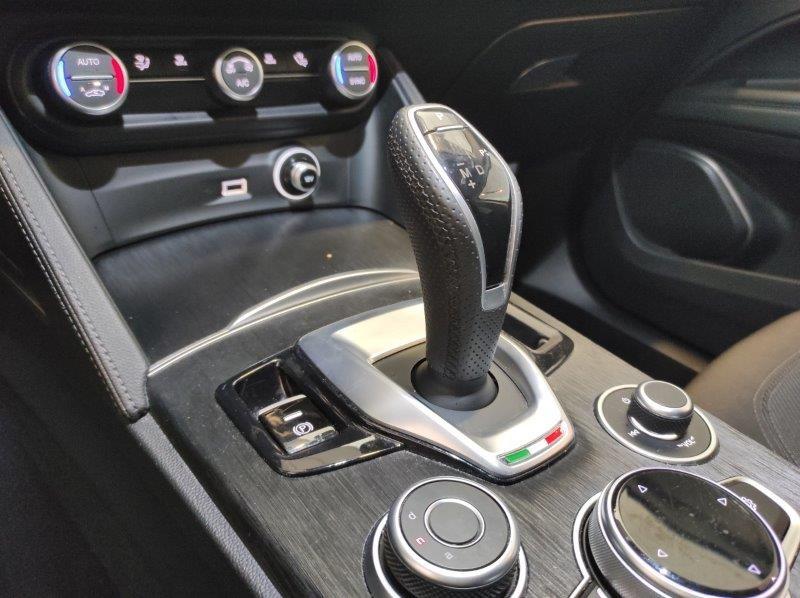 ALFA ROMEO Stelvio - Stelvio 2.2 Turbodiesel 190 CV AT8 Q4 Business