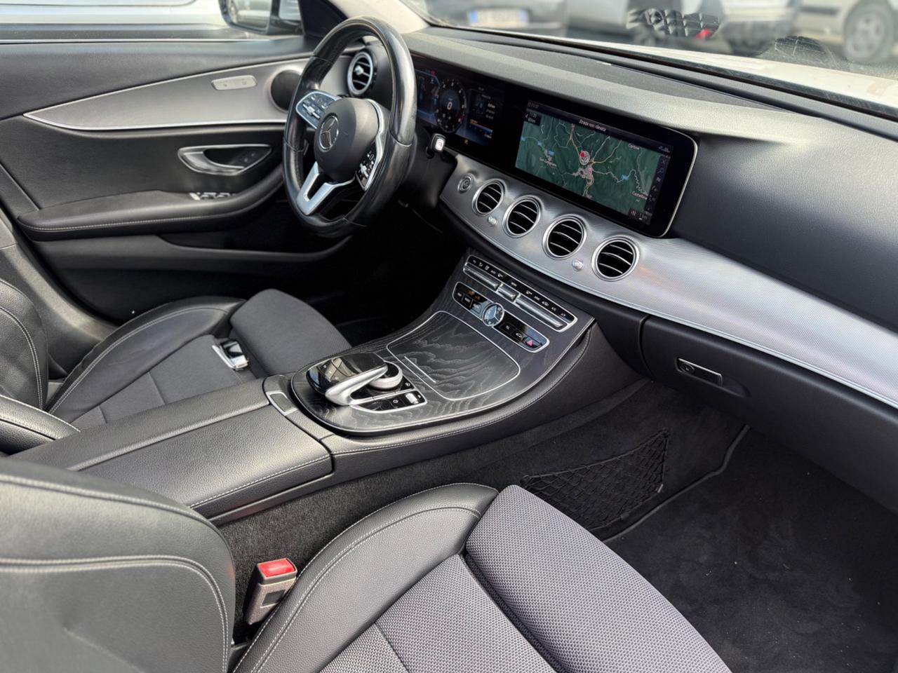 Mercedes-benz E 220 d 4Matic Auto Premium Plus