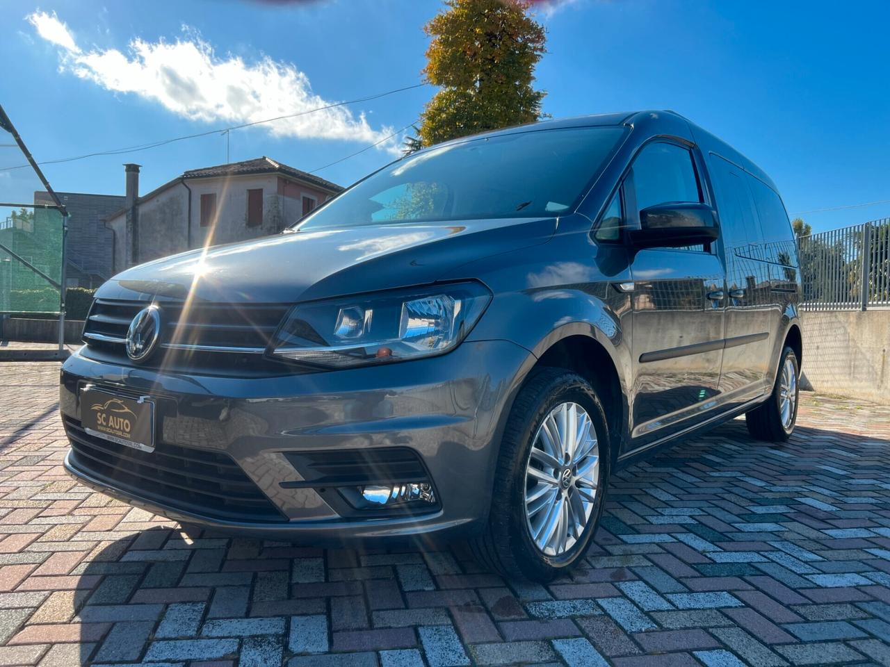Volkswagen Caddy 2.0 TDI 102 CV DSG Plus Maxi 7 posti