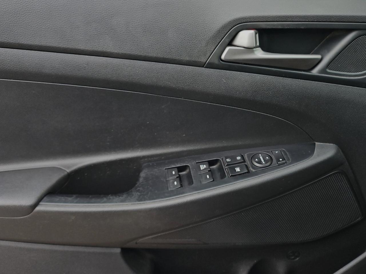Hyundai Tucson 1.7 CRDi XPossible automatica XENON NAVI CERCHIO 17*